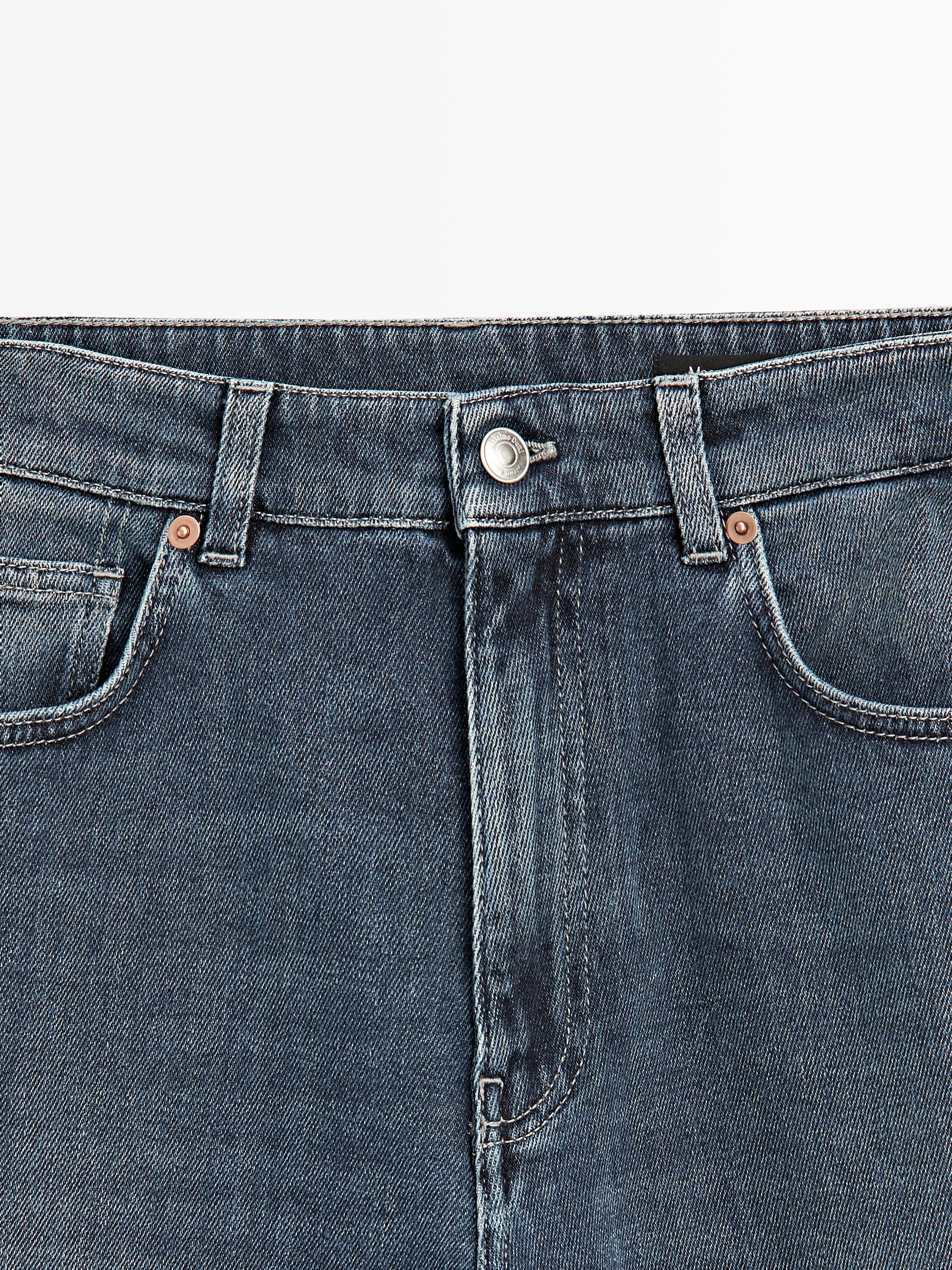 Relaxed fit mid-rise jeans